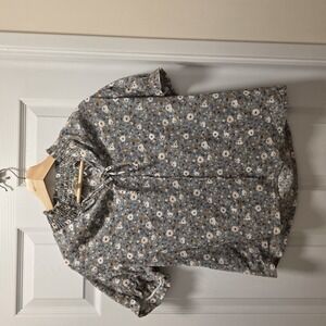 faith and joy - Short-sleeved Floral Textured Blouse